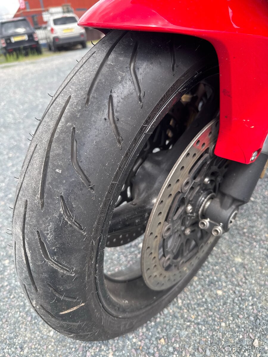 Honda CBR 900 RR Fireblade SC44 NEHAVAROVANÁ - 9