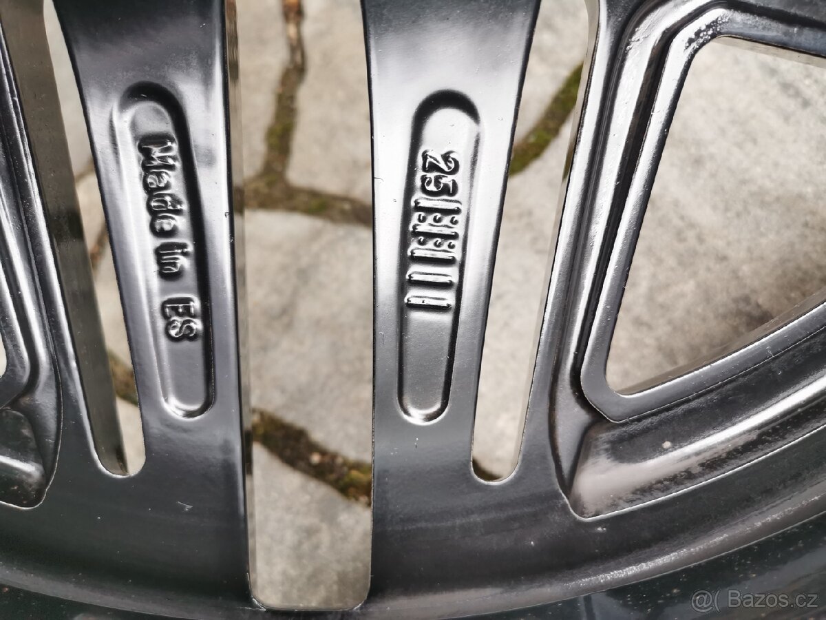 Originální alu kola na Mercedes V model W447 - 9