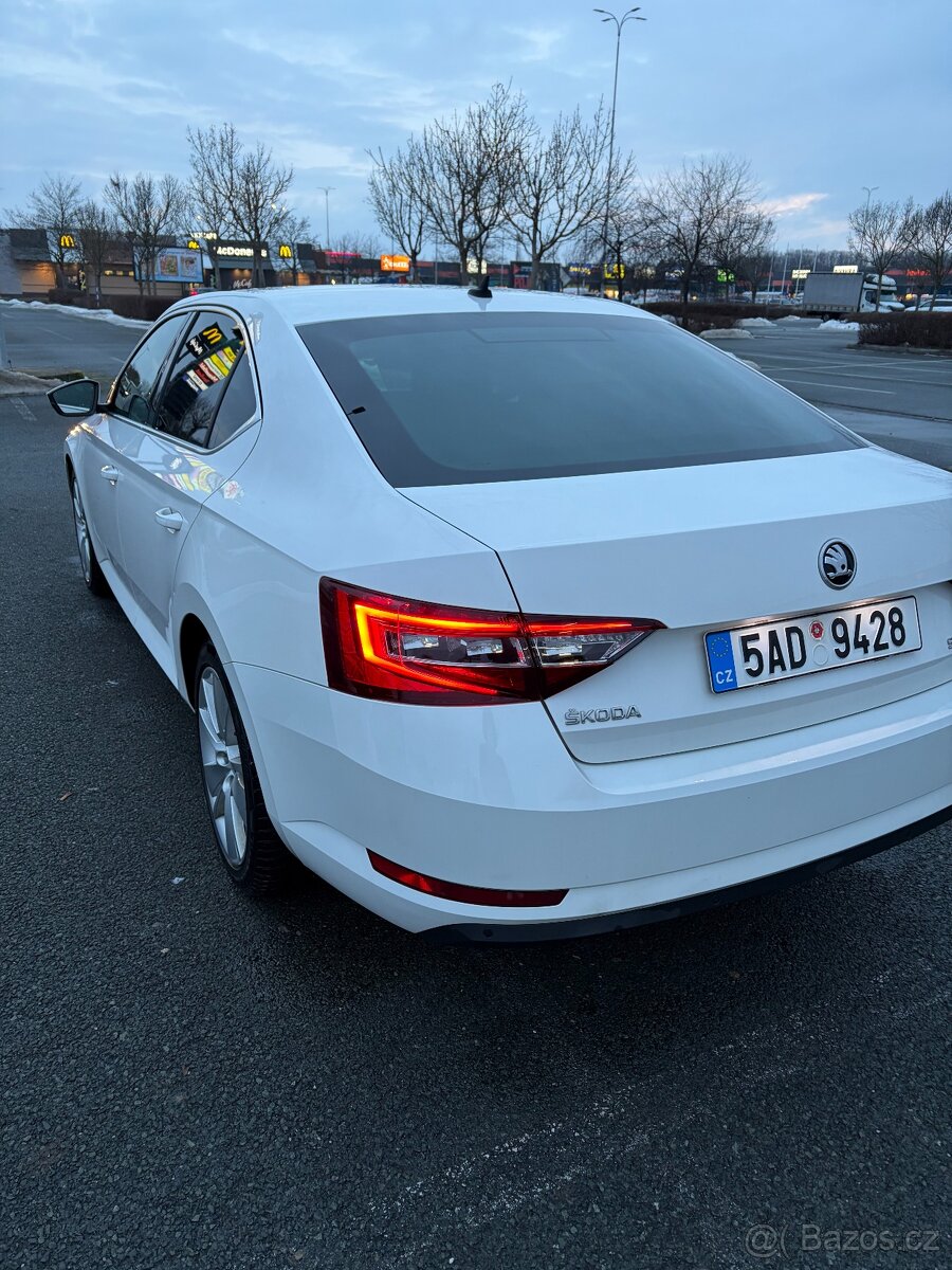Skoda Superb 2.0TDI 110kW DSG - 9