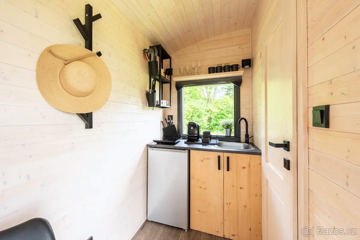 Atraktivní stavební pozemek na krásném místě - 9