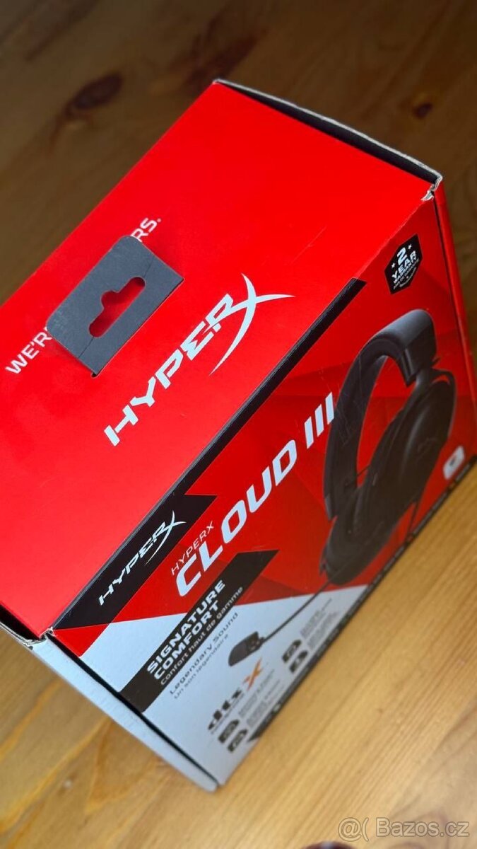 Herní sluchátka HyperX Cloud III Black - 9