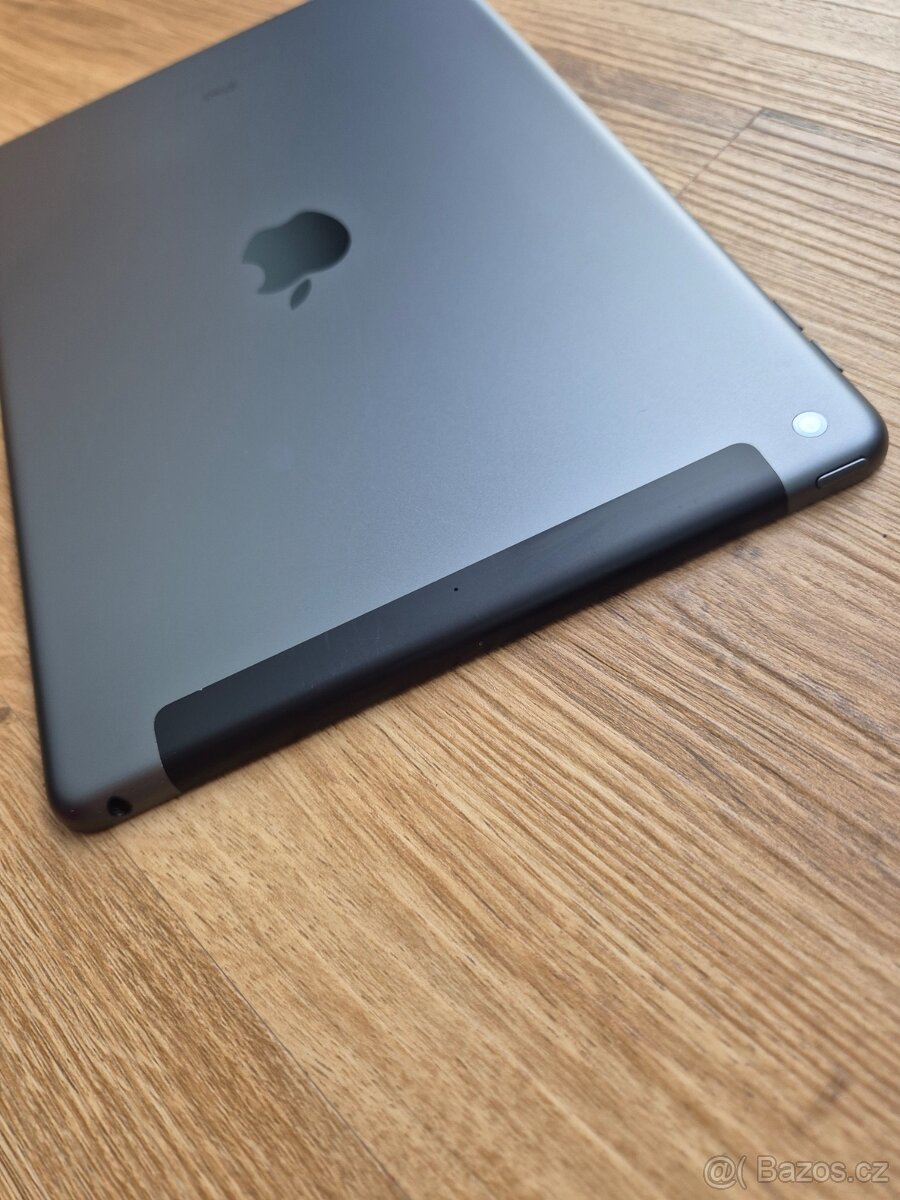 Apple iPad 7. generace 32gb Cellular TOP stav - 9