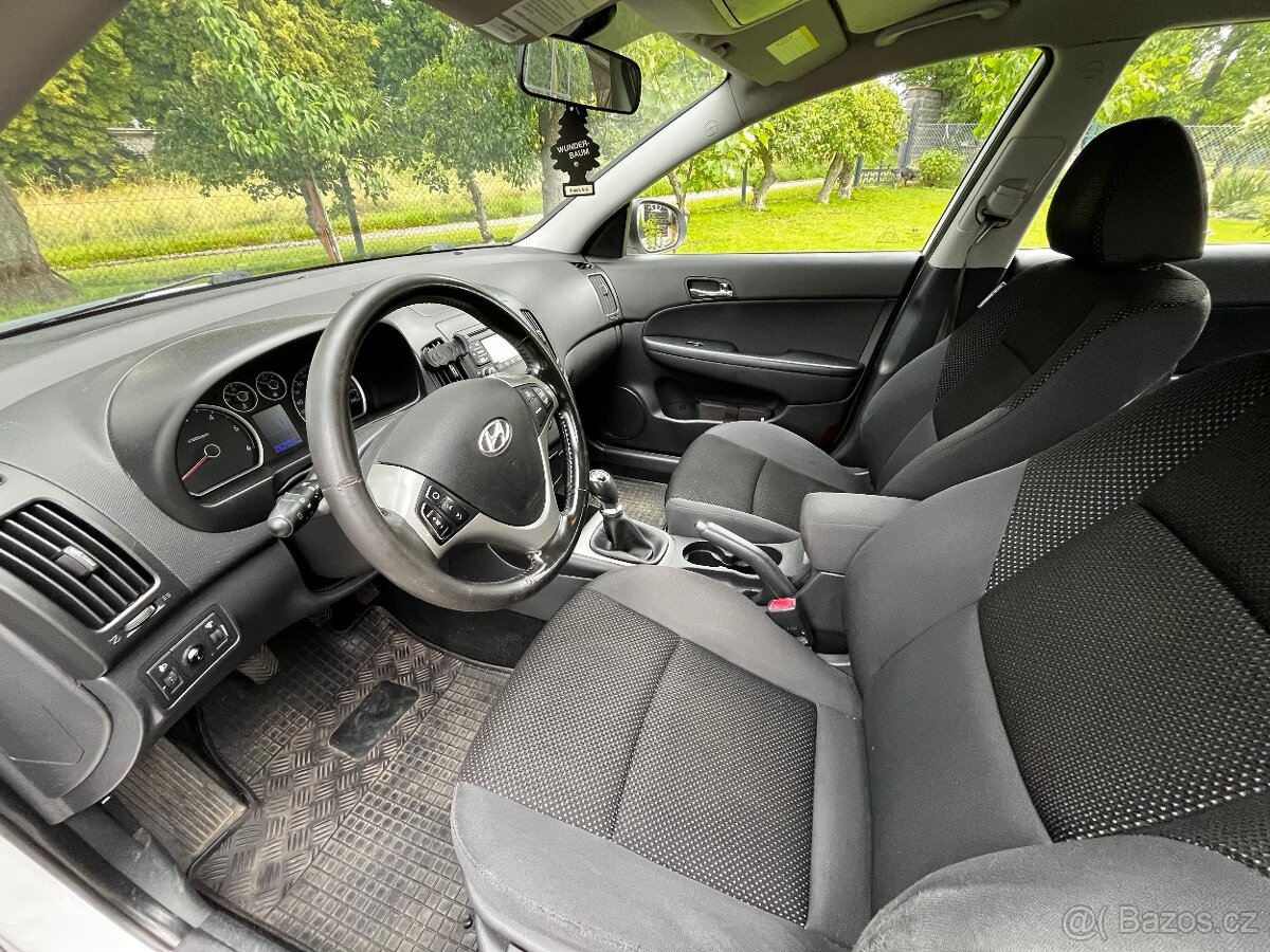 Hyundai i30 cw - 9
