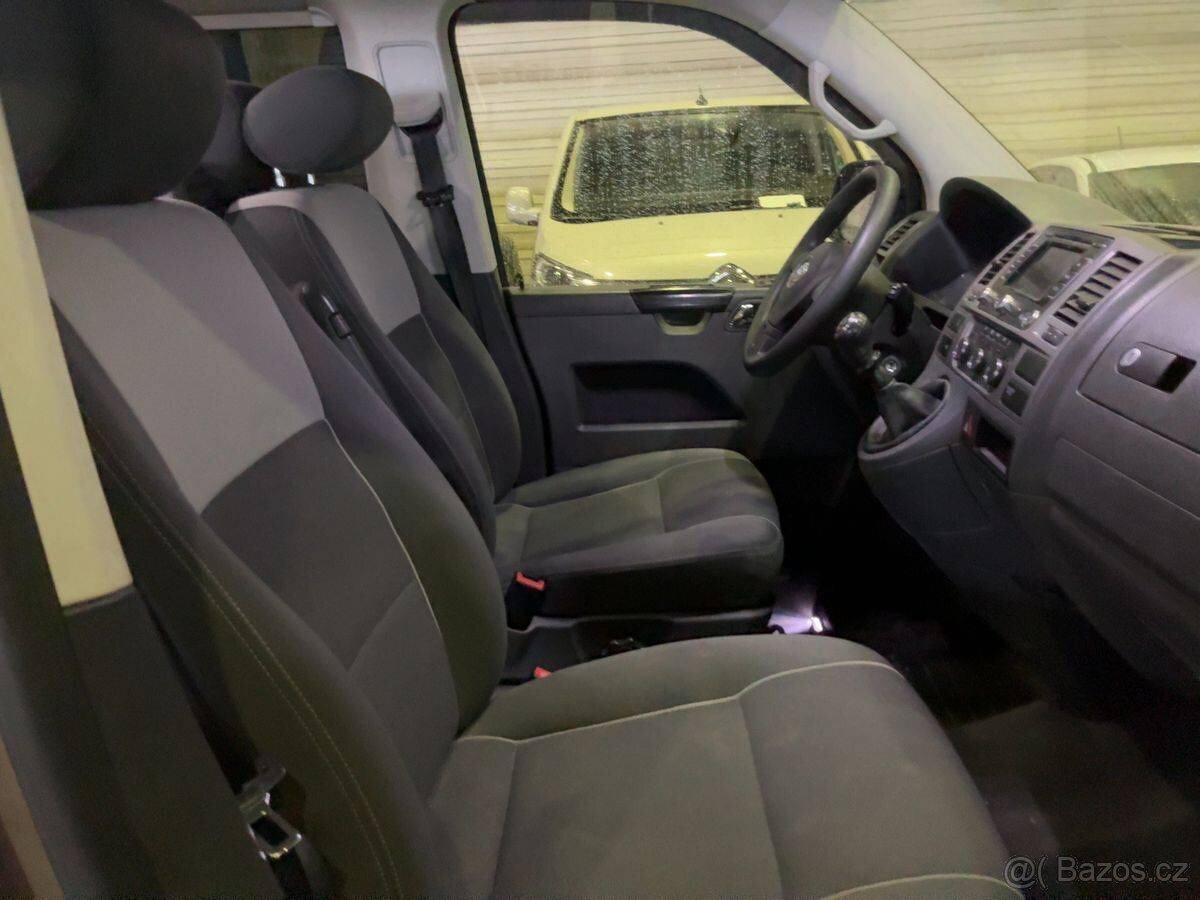 VW Multivan T5 2.0 TDI 103kW,7.sedadel,Webasto,Tažné. - 9