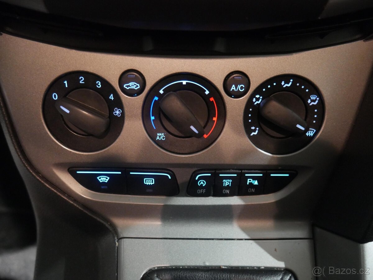 Ford Focus 1.0EB , 74 kW benzín, 2013 - 9