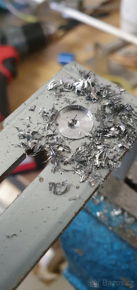 Bruska na vrtáky do plechu VDG - 13S (165 - 180°) - 9