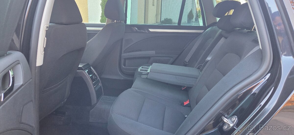 Skoda superb 2.0 tdi Dsg elegance - 9