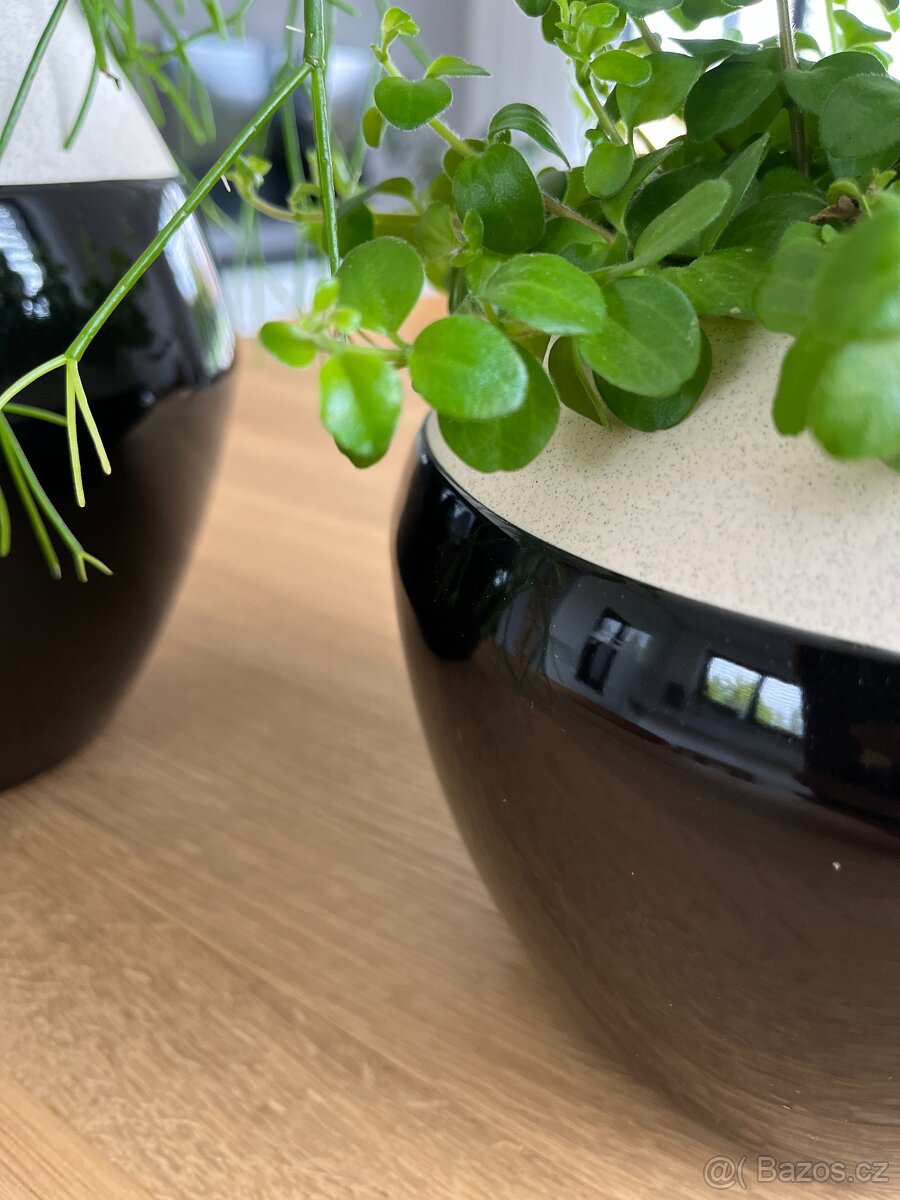 Vázy/dekorace na stojanu HM - 9