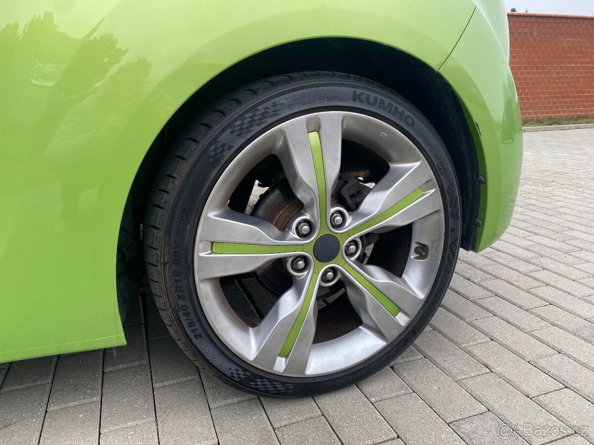 Veloster 1.6i, Premium, Plná výbava, Top stav - 9
