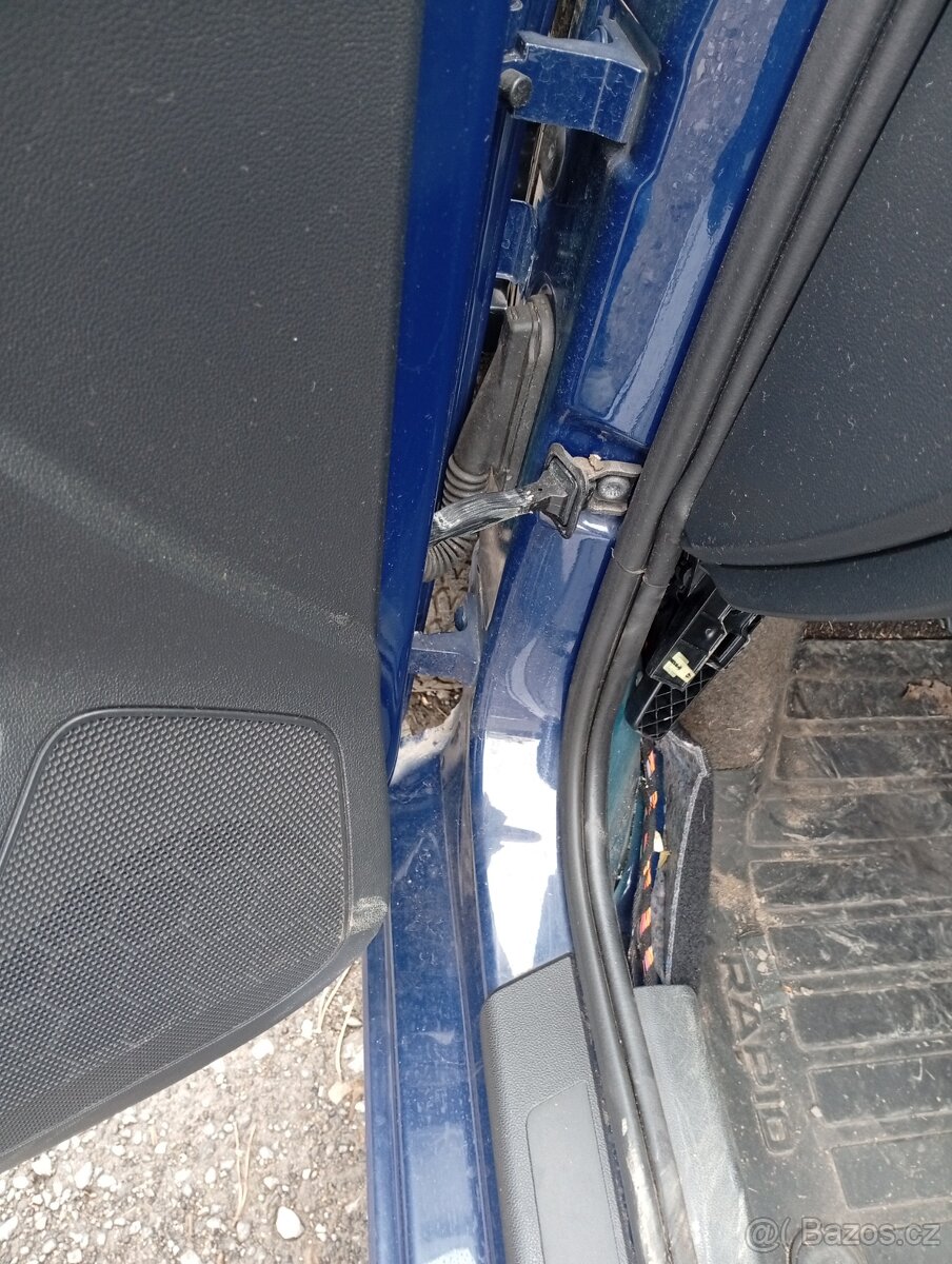 Škoda Rapid 1.6TDi 66kw r.v. 2014 pojízdné - 9