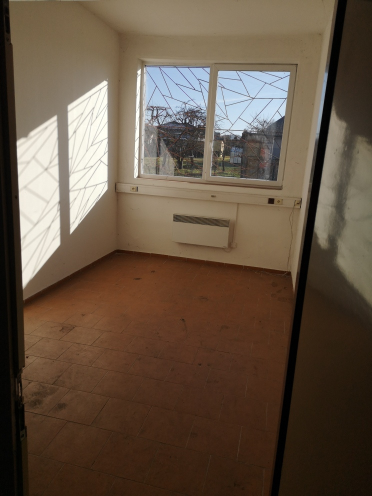 Pronajmu skladovou/výrobní halu ve Stráži pod Ralskem - 9