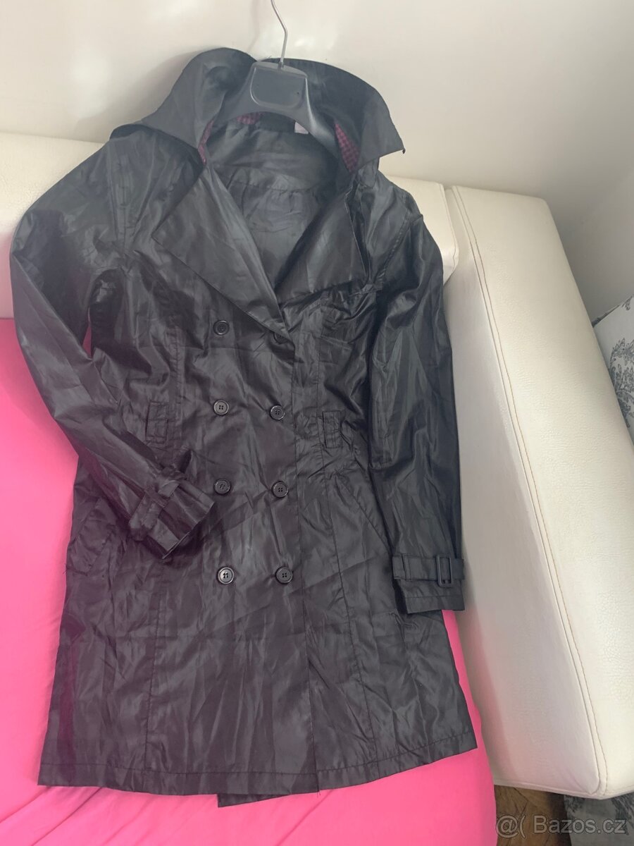 Krásný černý trenčkot do deště - 9