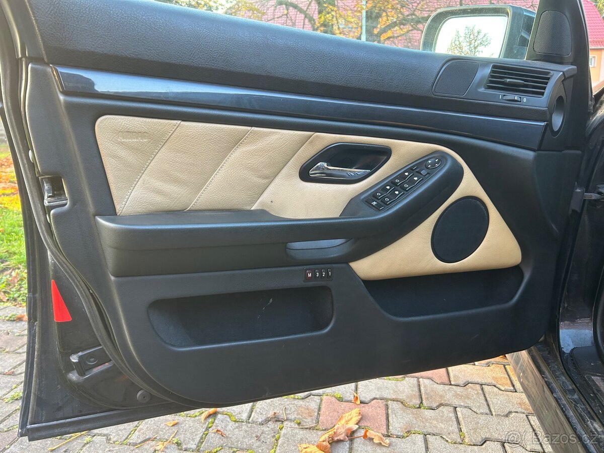 Bmw e39 525d cosmosschwarz po dilech - 9