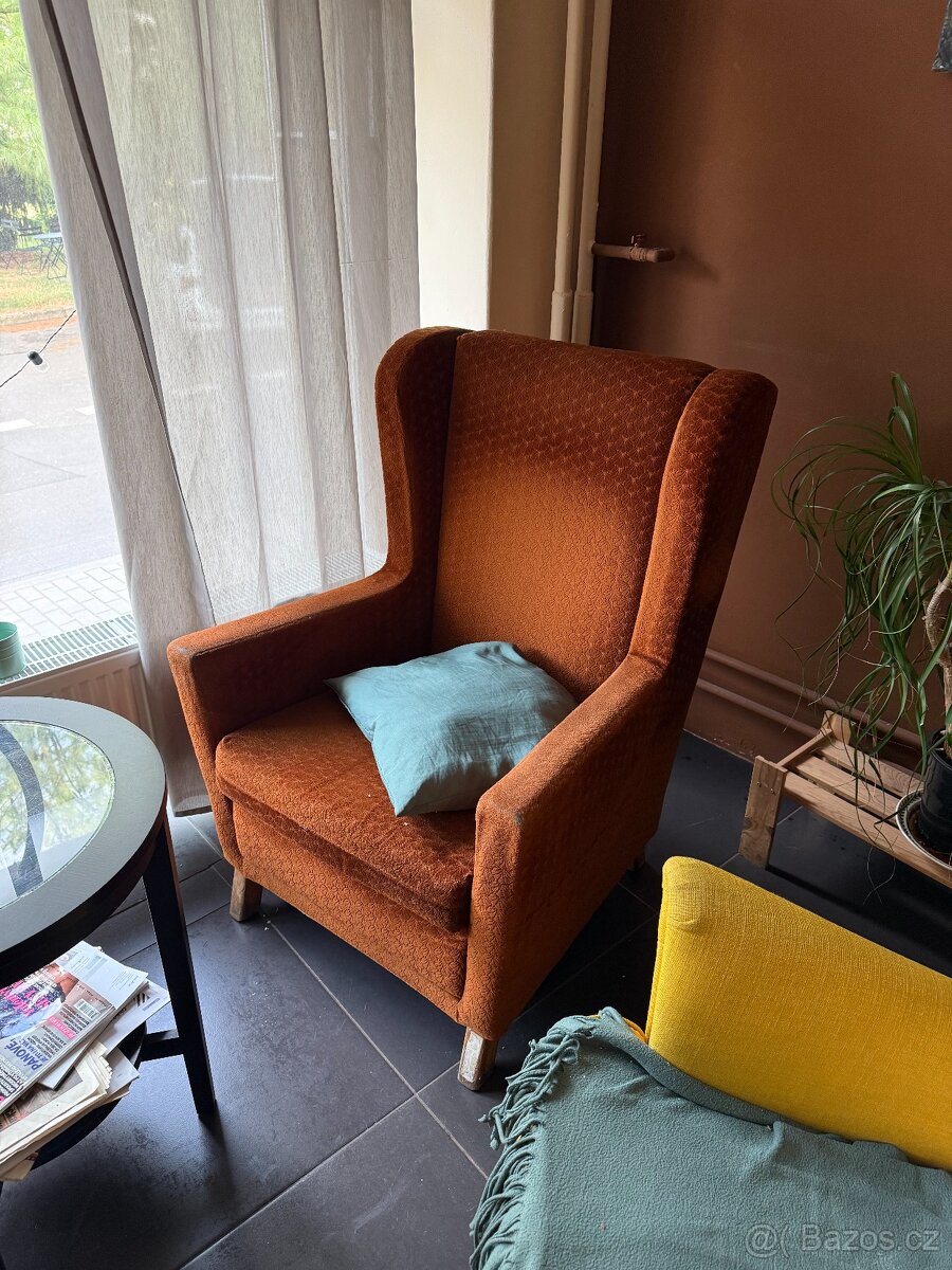 Vybavení menší kavárny - 9