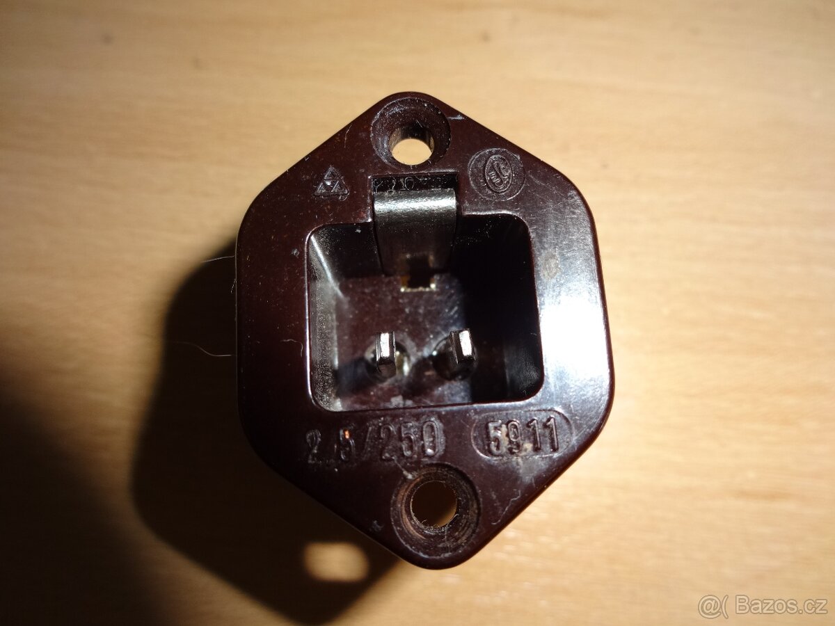 KABEL 230V menší koncovka (délka 1,5m) - 9