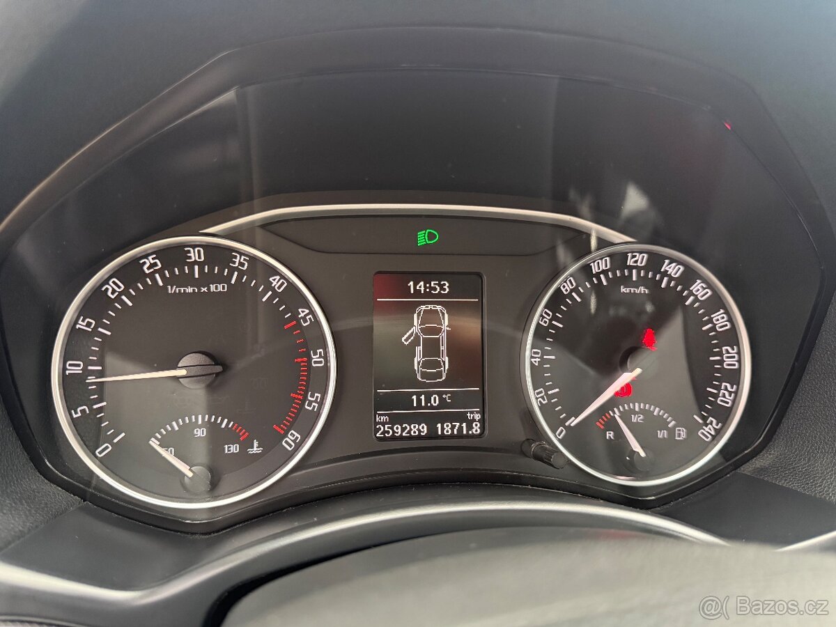 Škoda OCTAVIA II FACELIFT 1.9 TDi KLIMA TAŽNÉ - 9