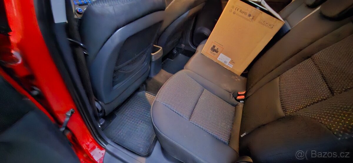 Hyundai i30 2010 1.4 Benzin 74 tis KM - 9