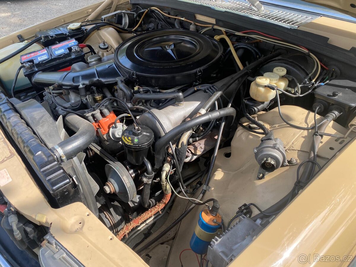 Mercedes-Benz 450, 116 SE - 9