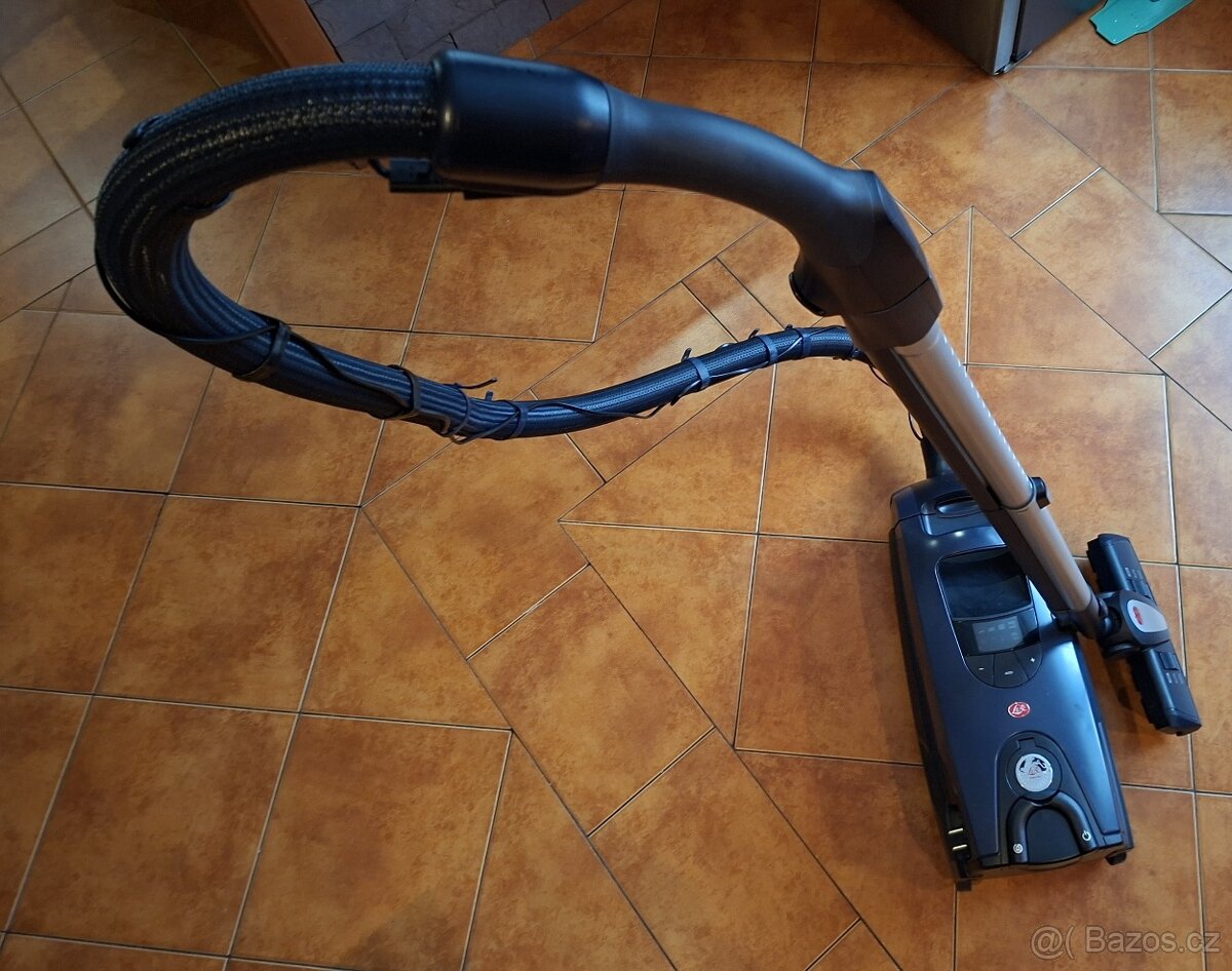 Profi vysavač - LUX intelligence - 9