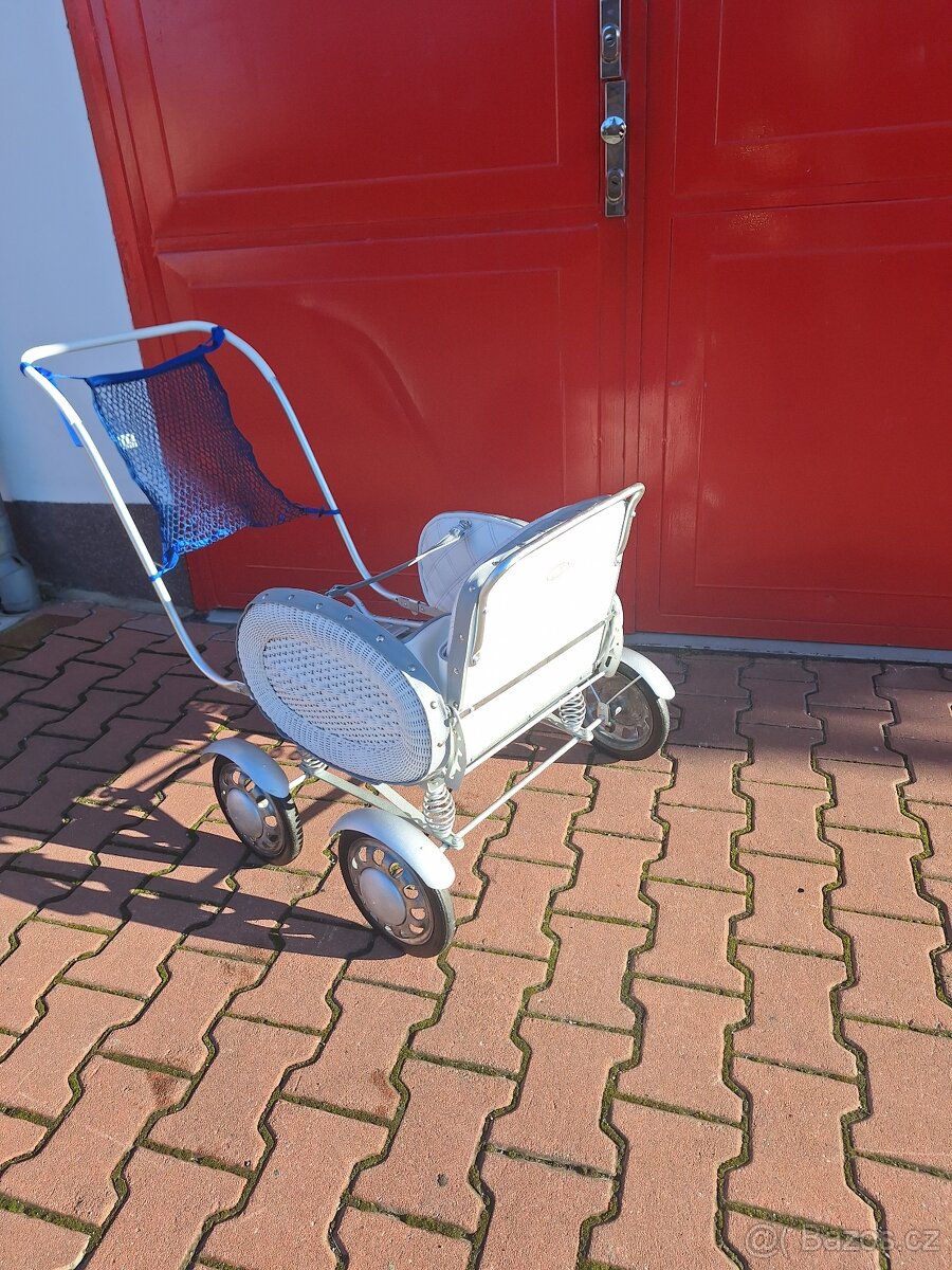 retro proutěný kočárek Liberta, kárka pro dítě - 9