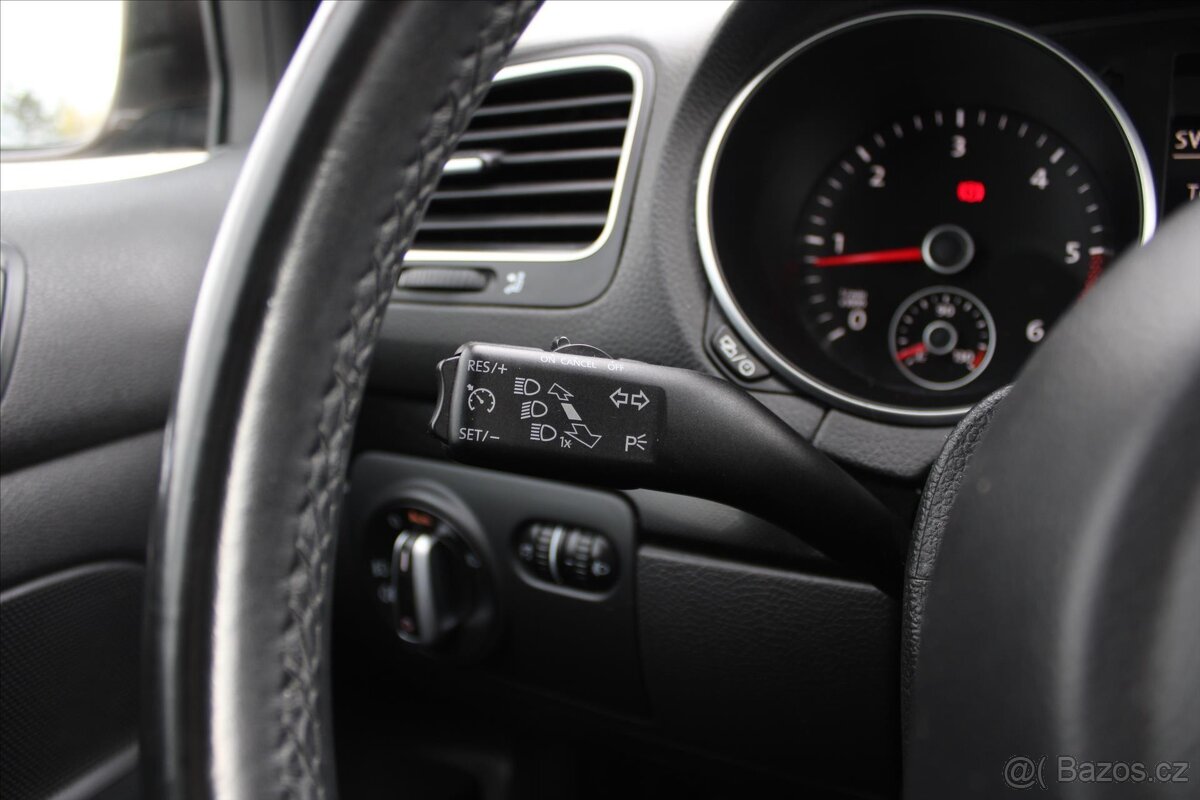 Volkswagen Golf 1.6 TDI 77kW COMFORTLINE NAVI (2012) - 9