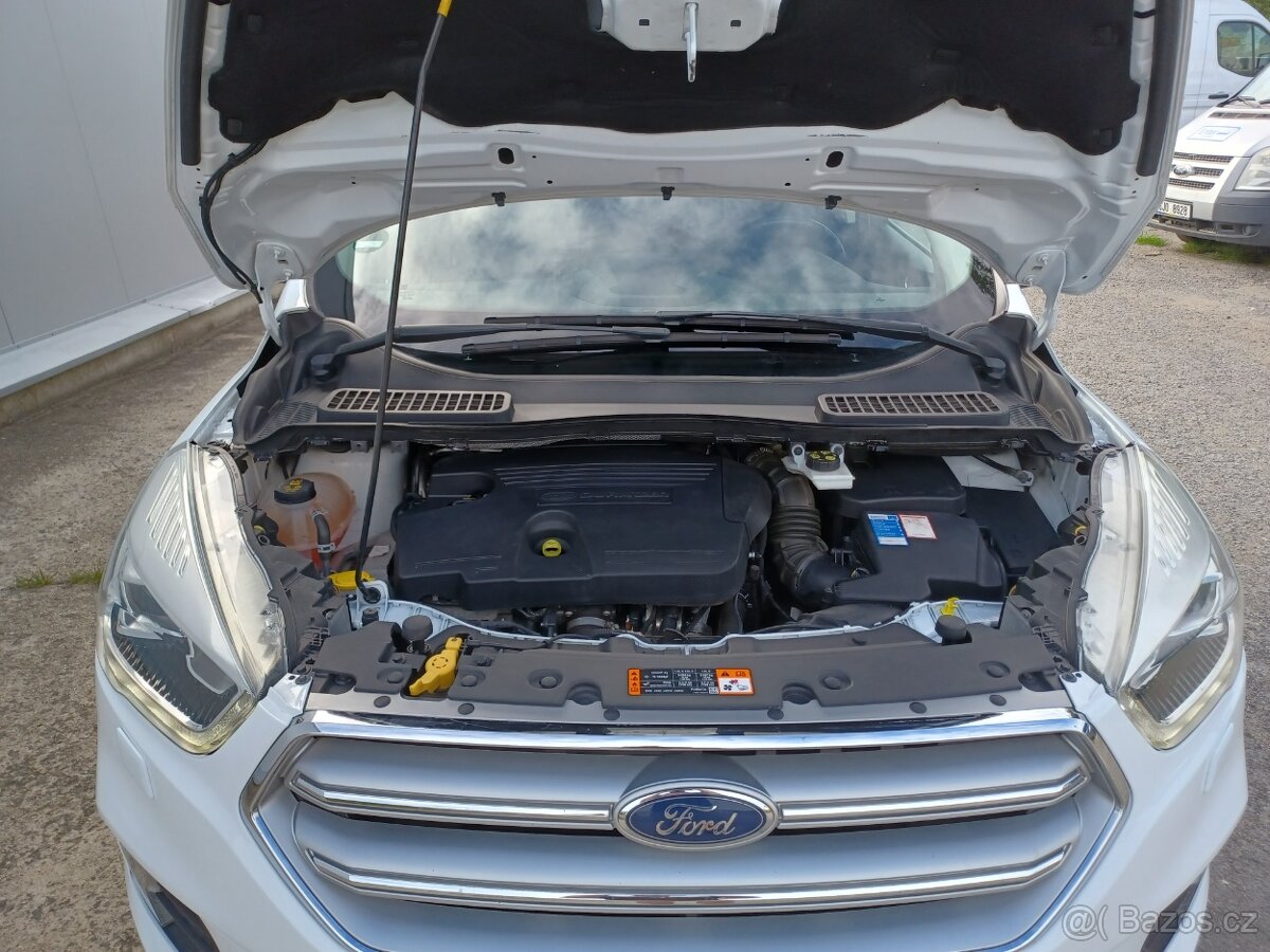 Ford Kuga 2.0TDCI 110kw TITANIUM 4×2 - 9