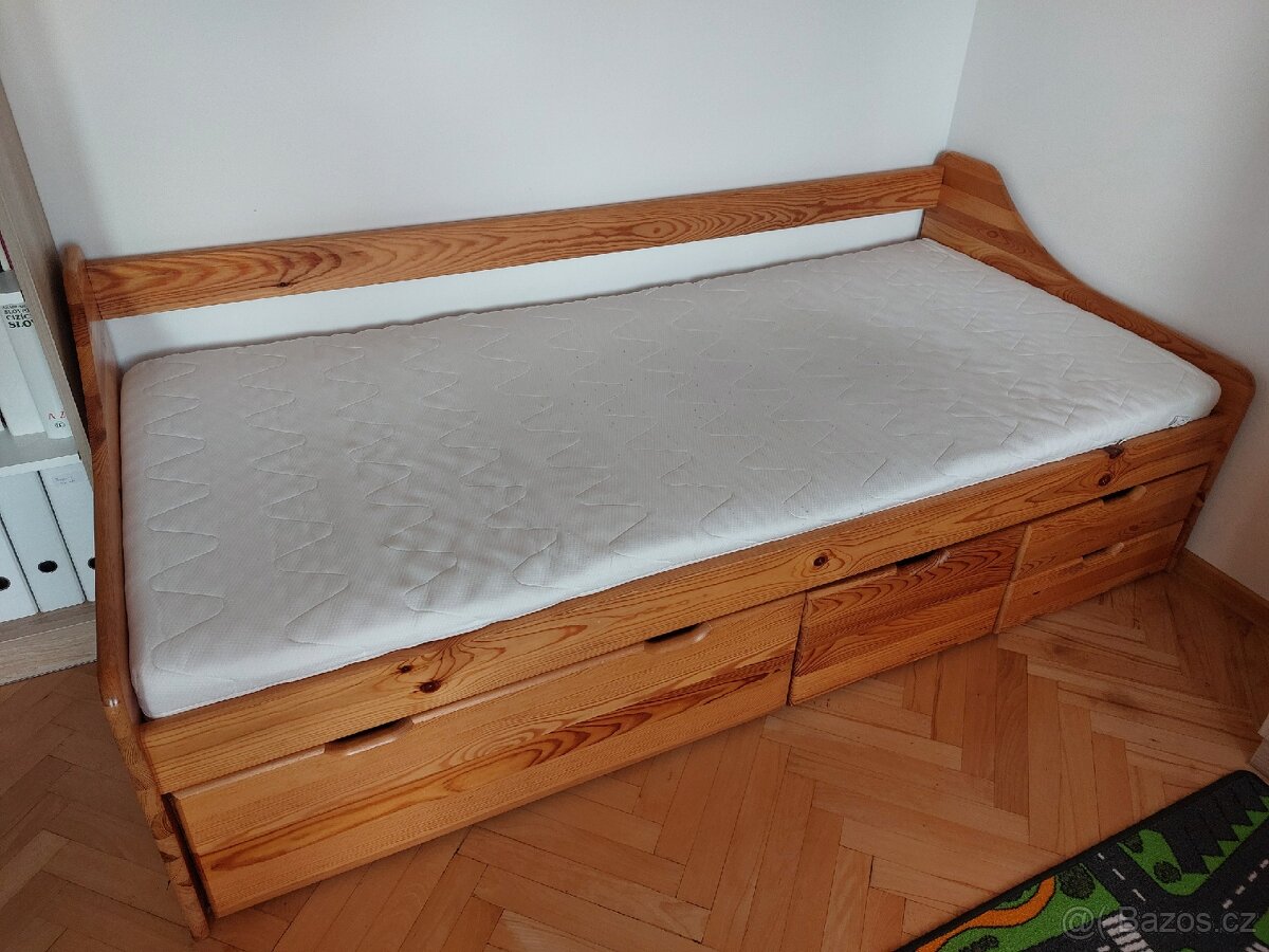 Dřevěná postel s úložným prostorem - 9