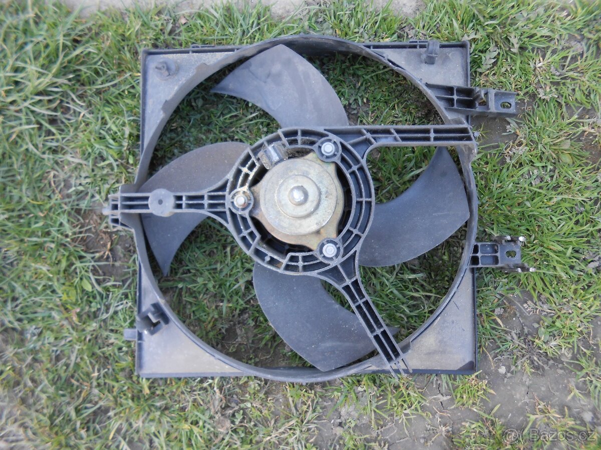 Nissan Primera P11 combi díly - 9