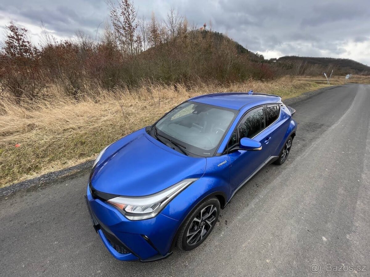 Toyota C-HR 1.8 Hybrid rok 2021 - 9