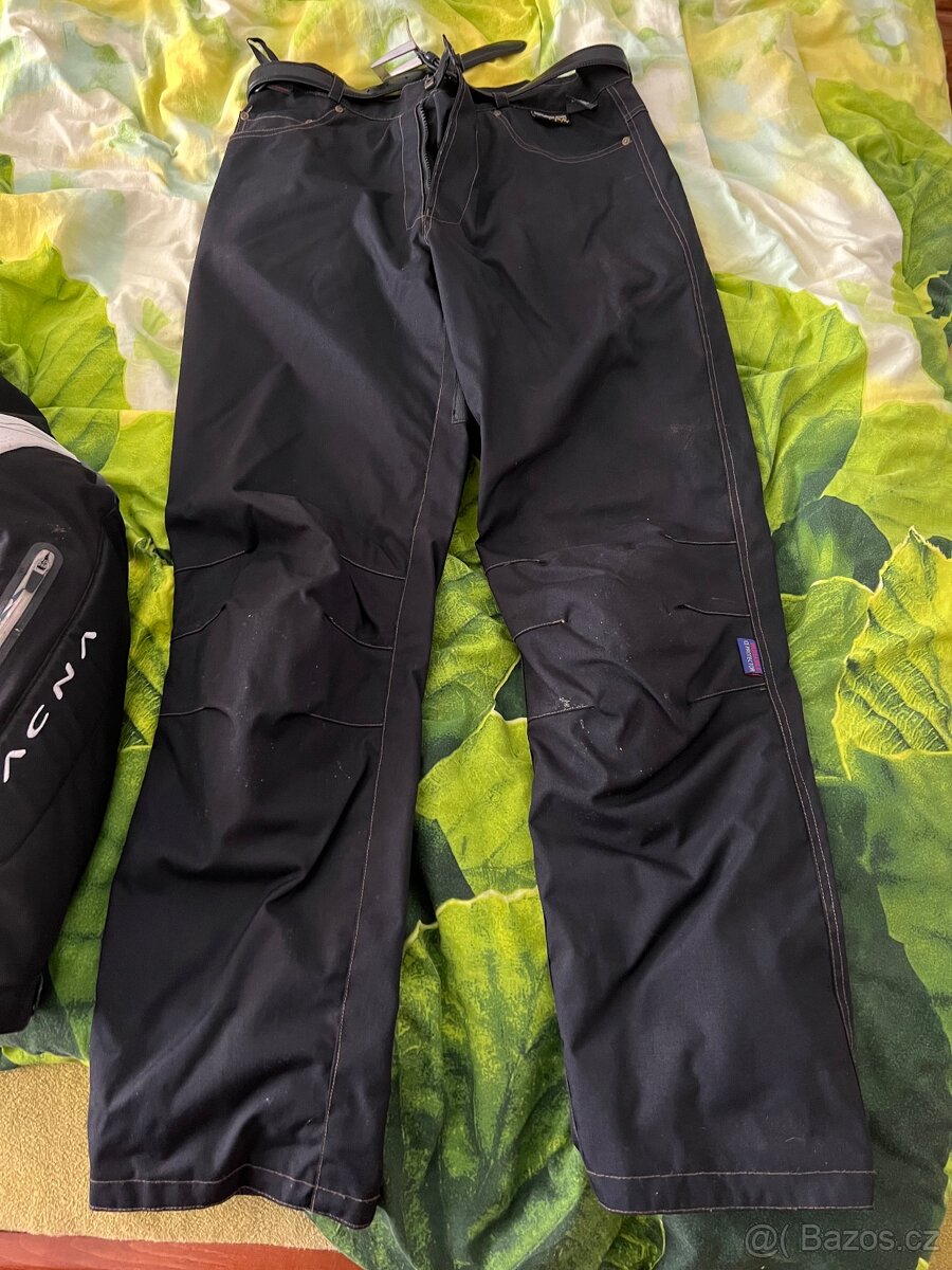 Bunda, kalhoty a boty - 9