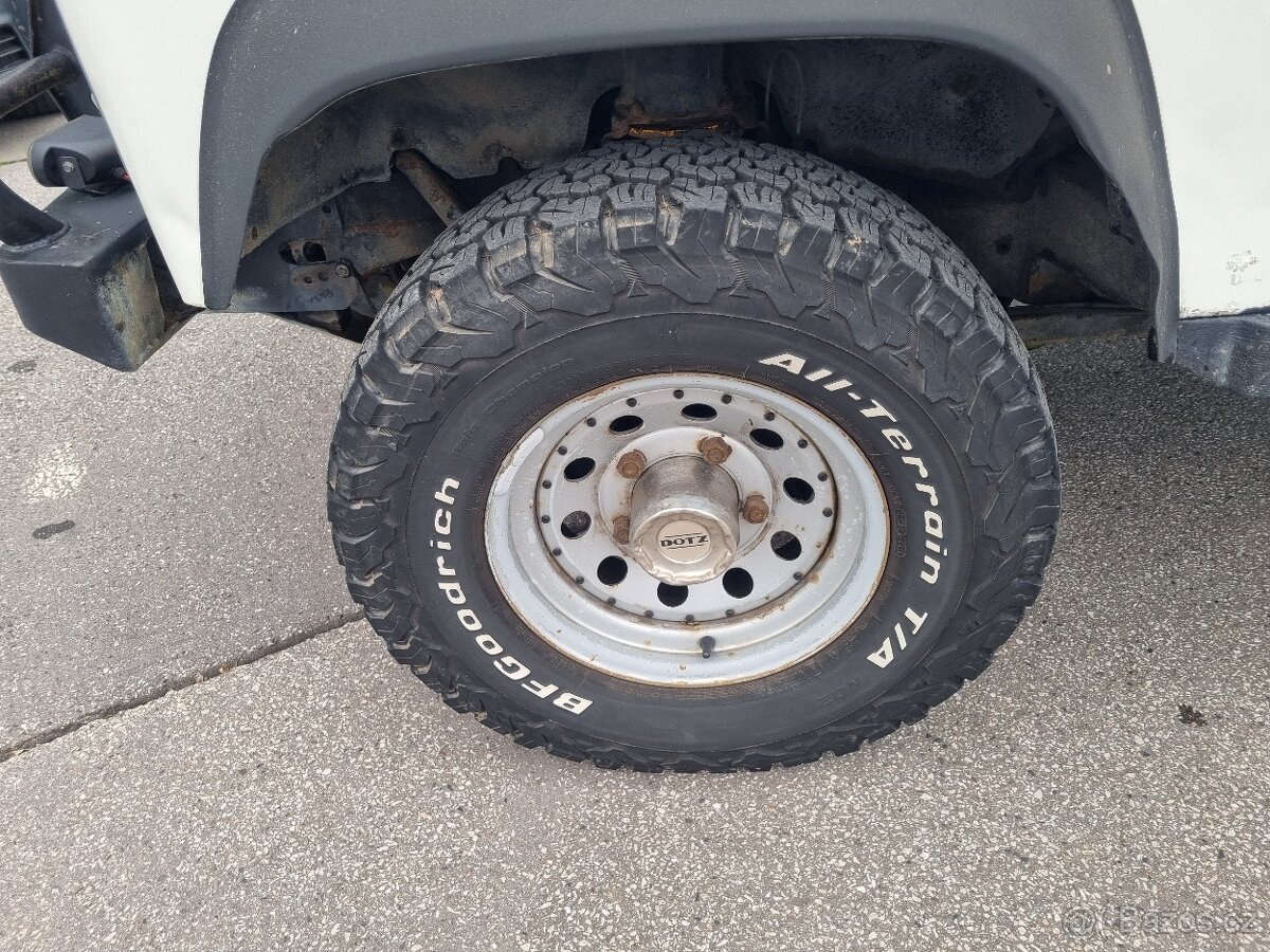 Land Rover Defender 90 TD5 2002/90KW/ČR/2MAJ - 9