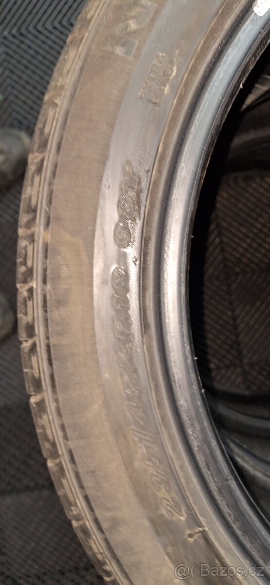 NEXEN 235/45/18 98Y DOT 0725 - 9