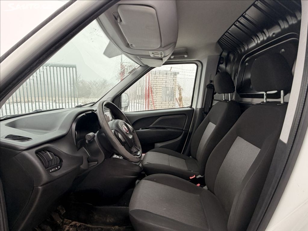 Fiat Dobló 2018 Nova Stk 90450km Perfektní stav - 9