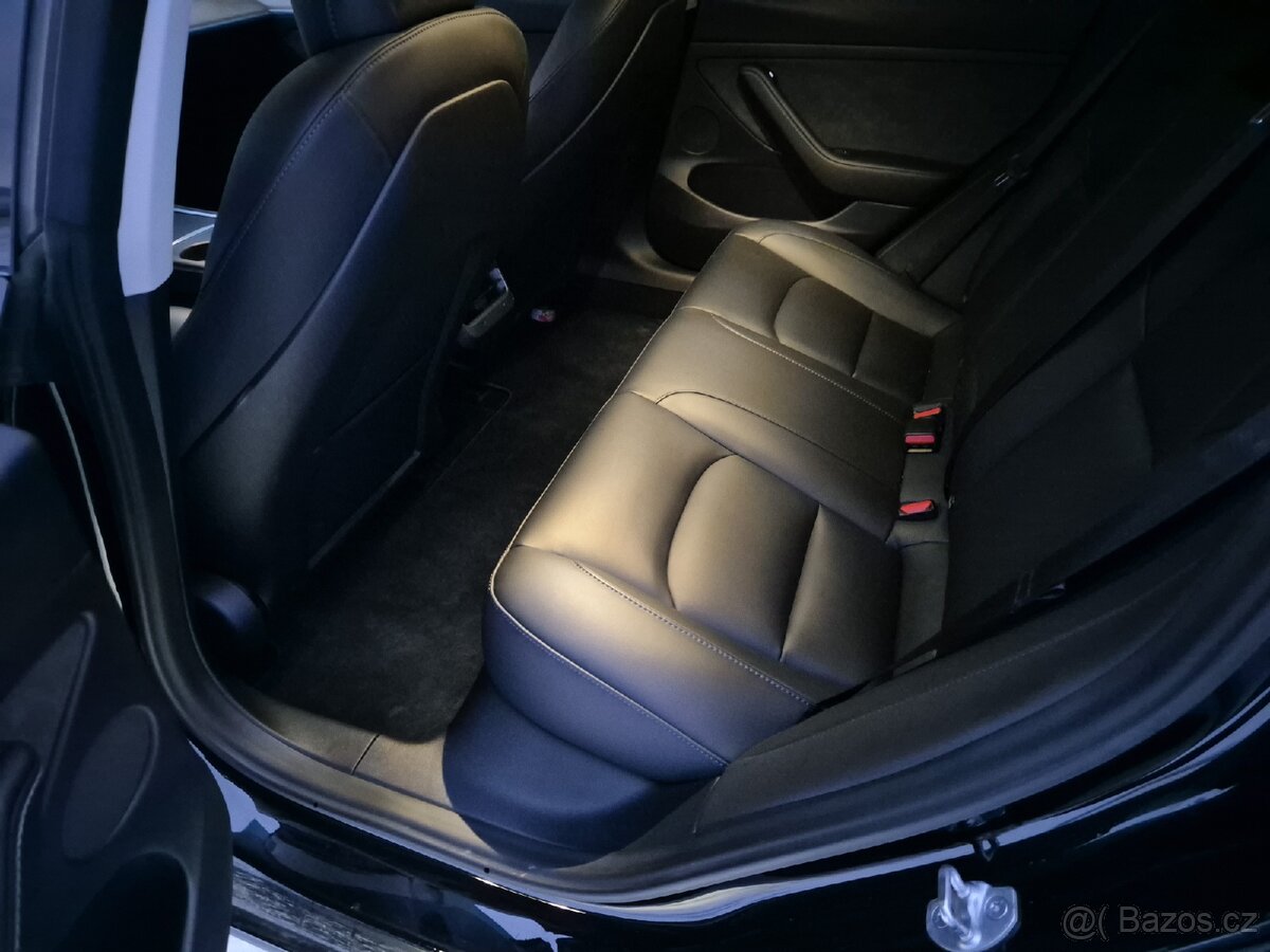 Prodám Tesla model 3 SR - 9