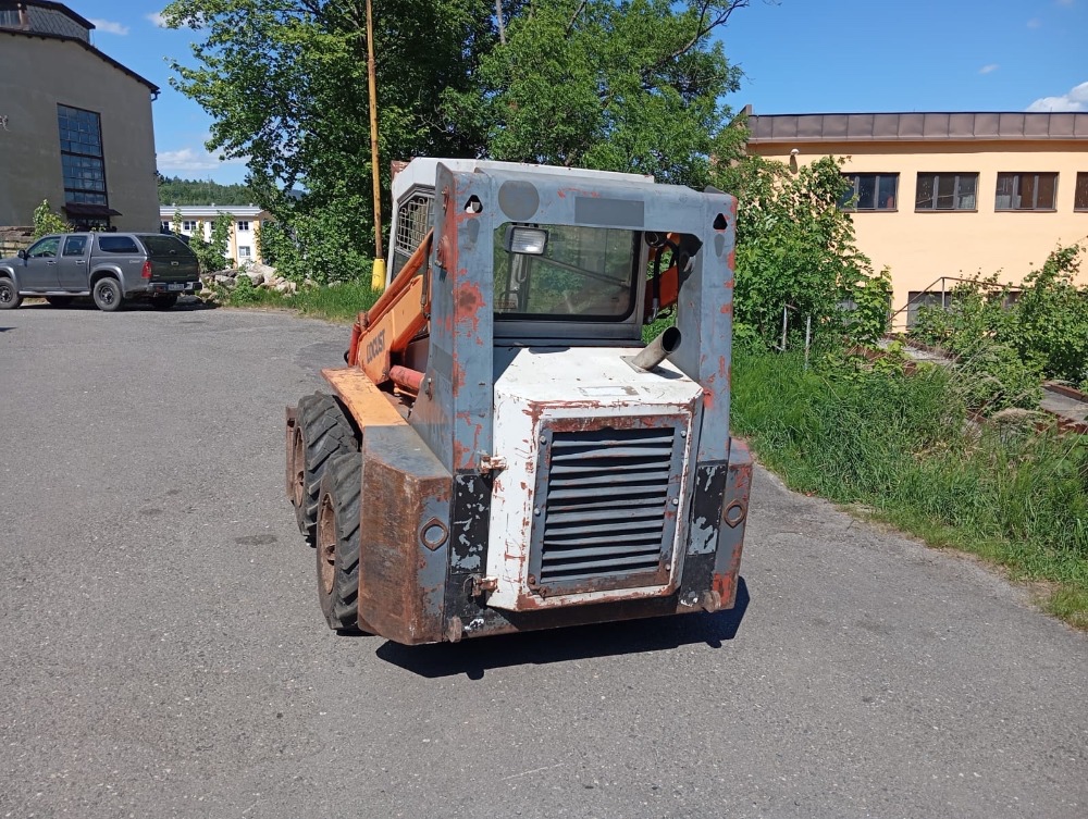 Locust 752 - 9