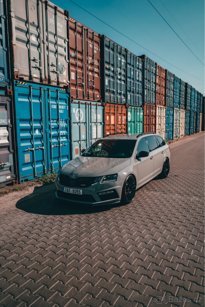 Škoda Octavia RS 245 Combi - 9