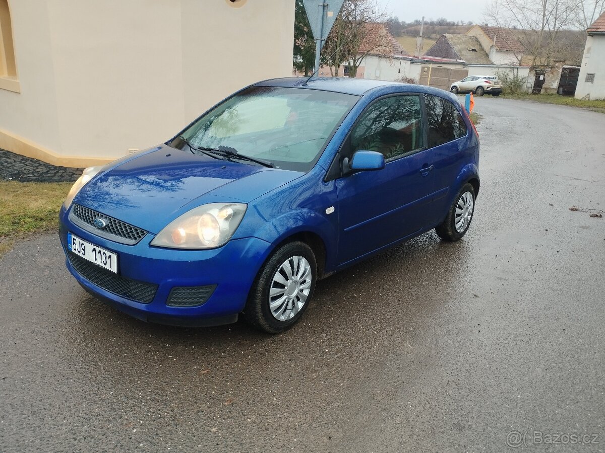 Prodám Ford fiesta 1'4 , LPG - 9