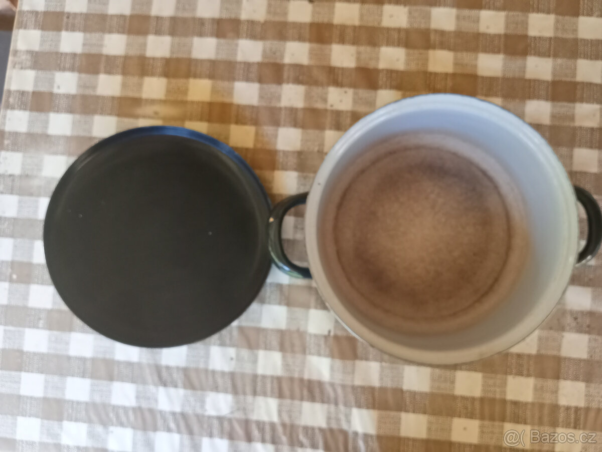 Staré plechové nádobí - 9