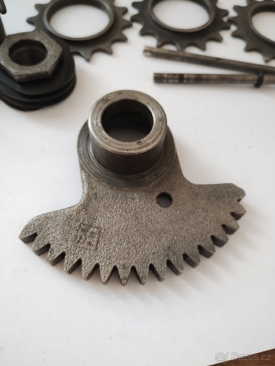 Prodám náhradní díly z motoru jawa 350 / 634 - 9