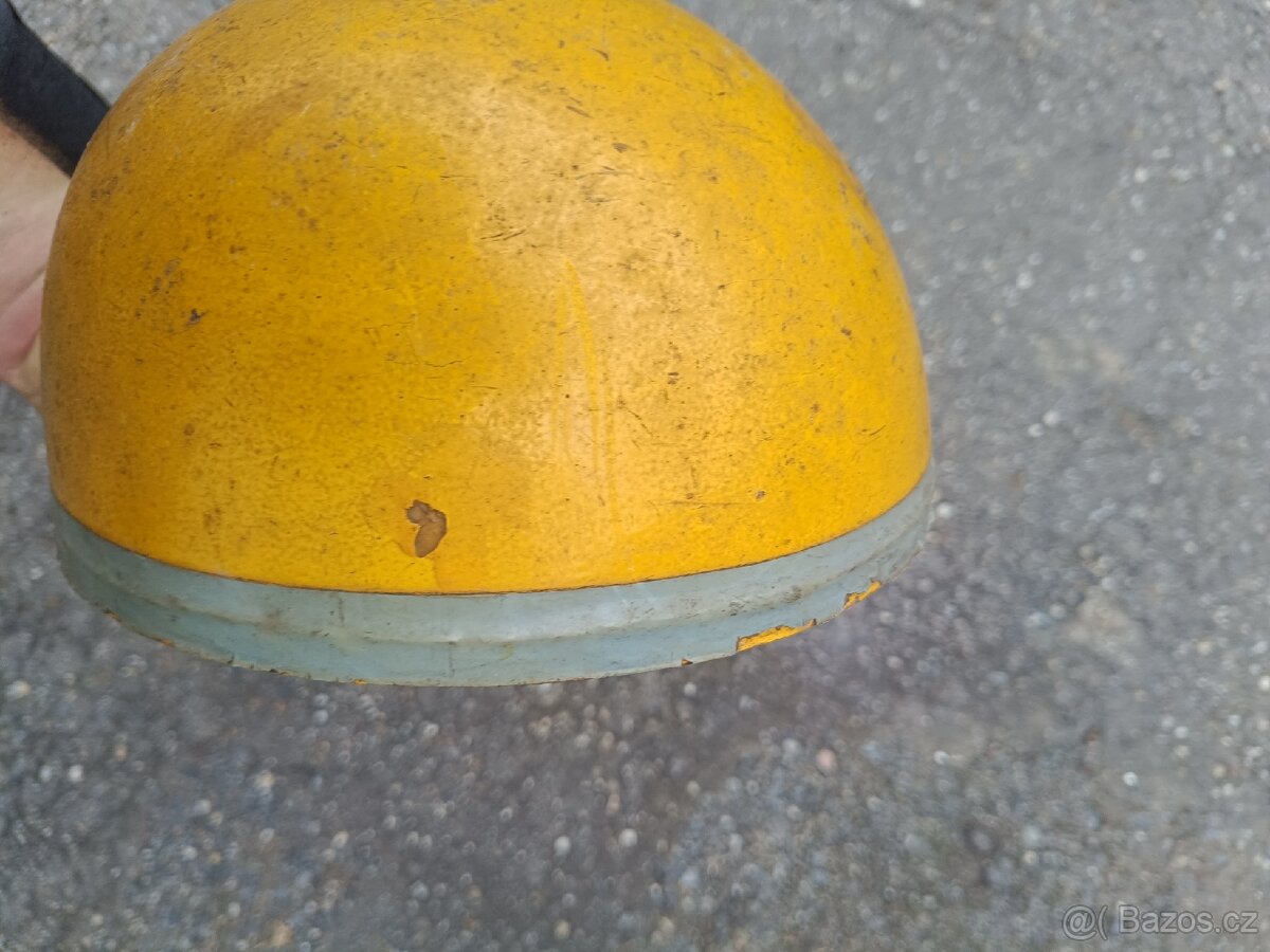 Prodám 2 ks starých helem, přileb na motoveterána - 9