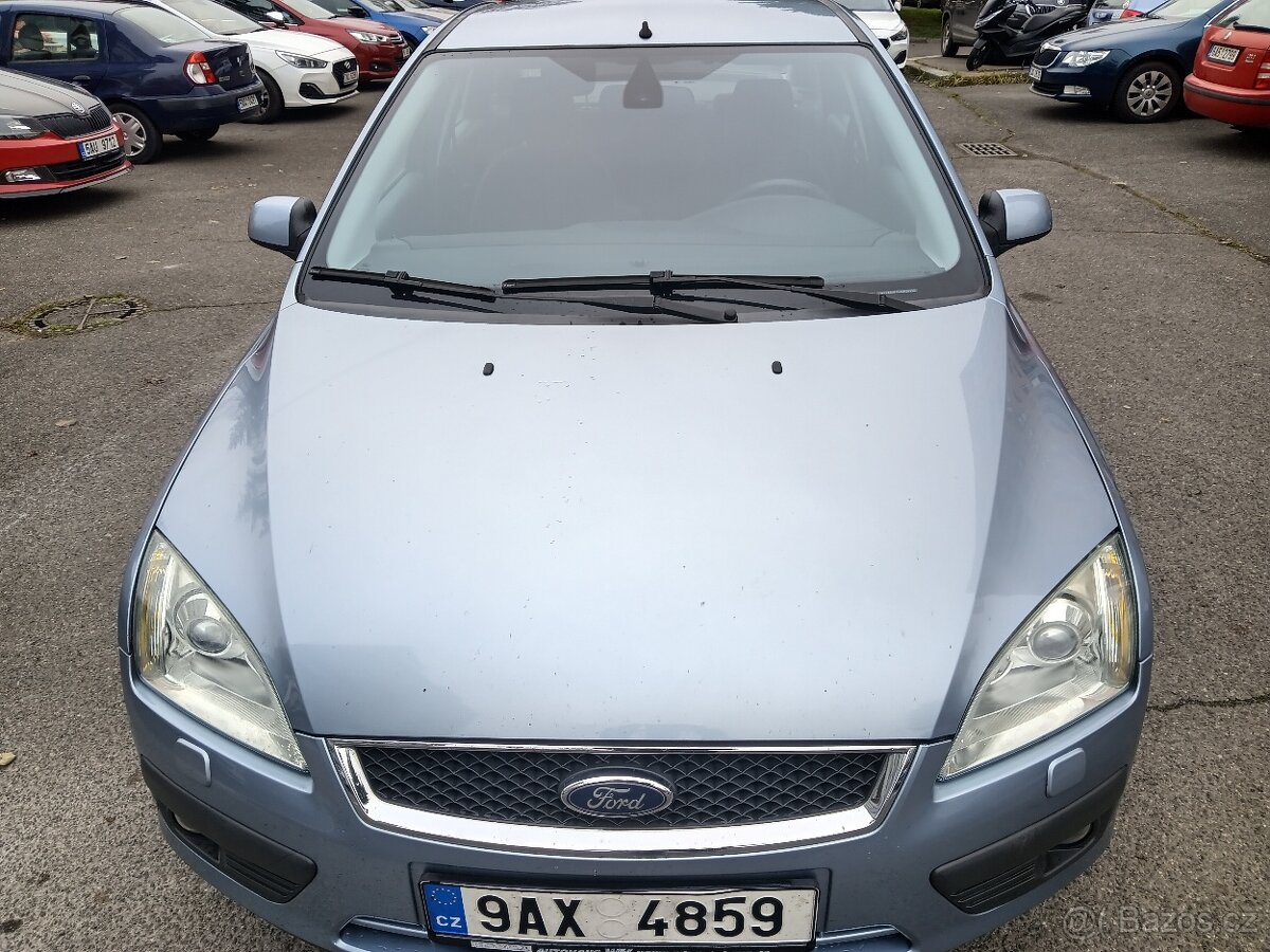 Ford Focus 1.6 16V Ghia - 9