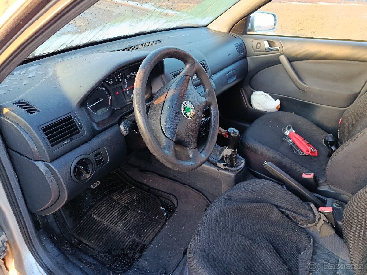 Octavia 1.9 TDI 66kw r.v.2004 - 9