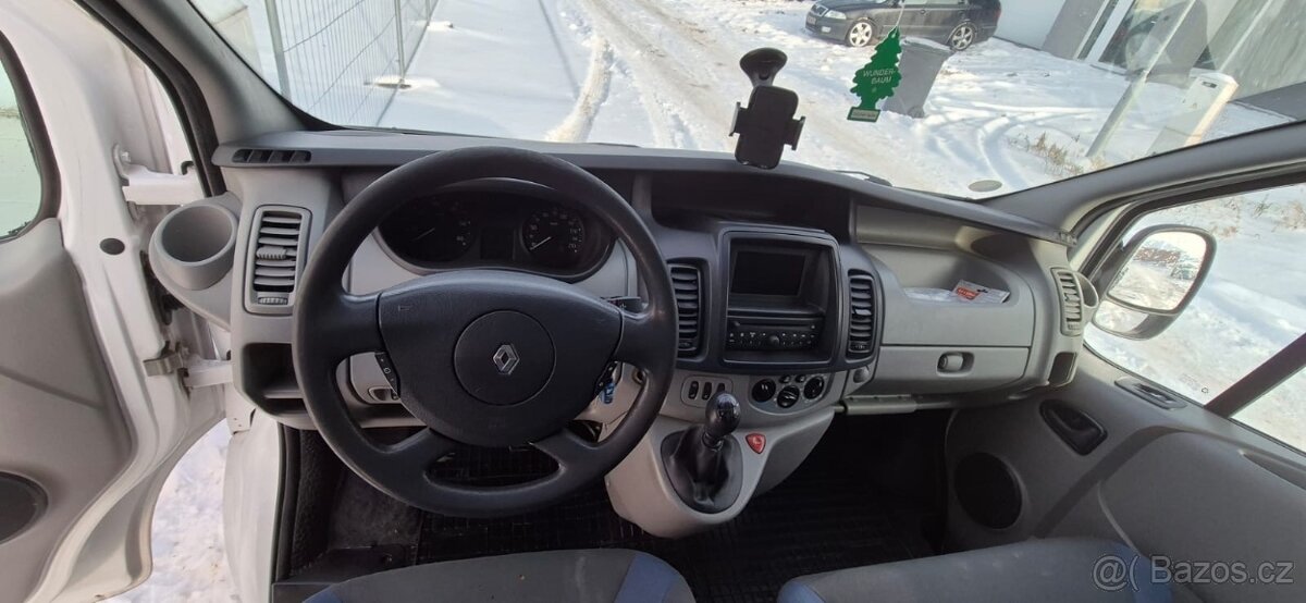 Renault Trafic 2.0cdti r.2013 - 9