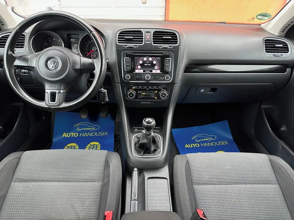 Volkswagen Golf, 1.4 TSI 90KW 1.maj.,NAVI - 9