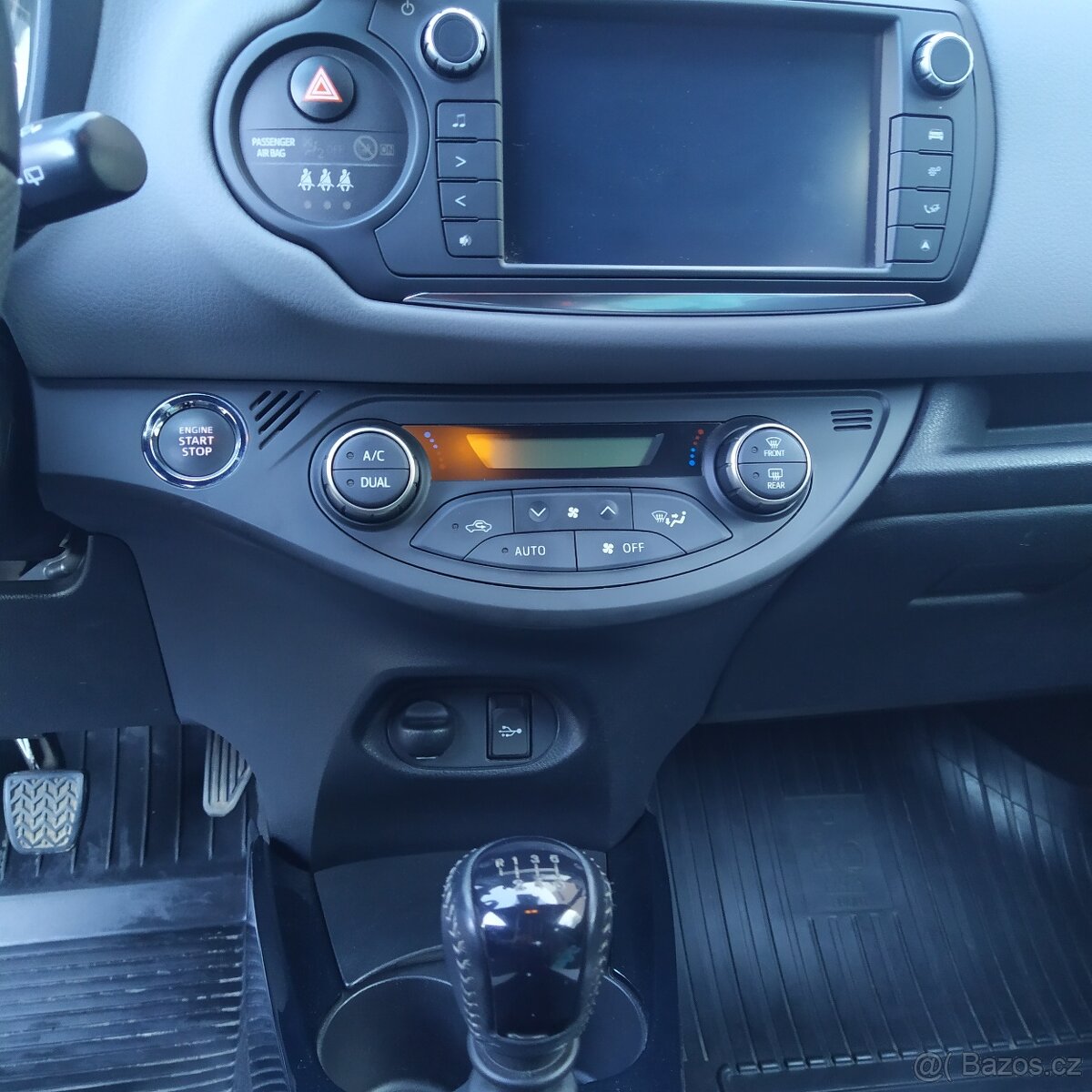 Toyota Yaris Selection - 9