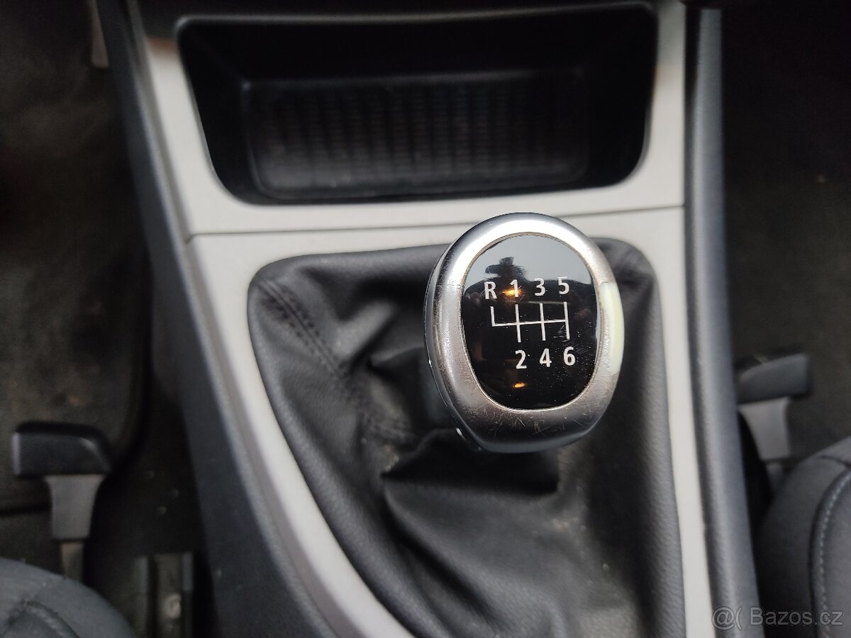 Prodám BMW E87 manuál 6 rychlosti - 9