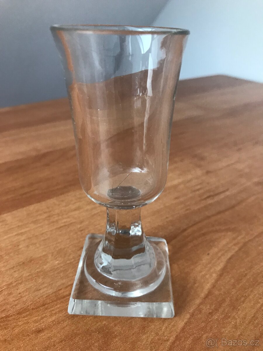 Sběratel nabízí straré panáky - 9