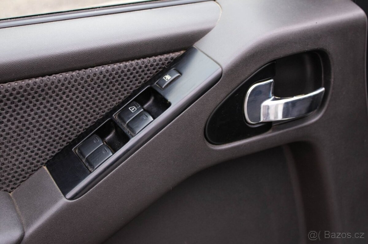 Nissan Navara DoubleCab 2.5D XE - 9