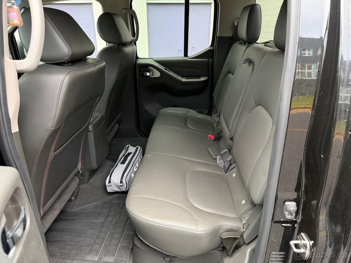 Nissan Navara 3,0 DCi V6 4WD/automat/35 tkm - 9