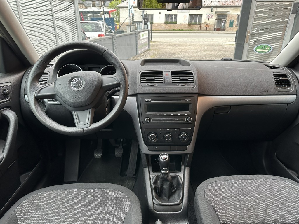 Škoda Yeti 2.0 TDi 81kW 4x4 serviska - 9